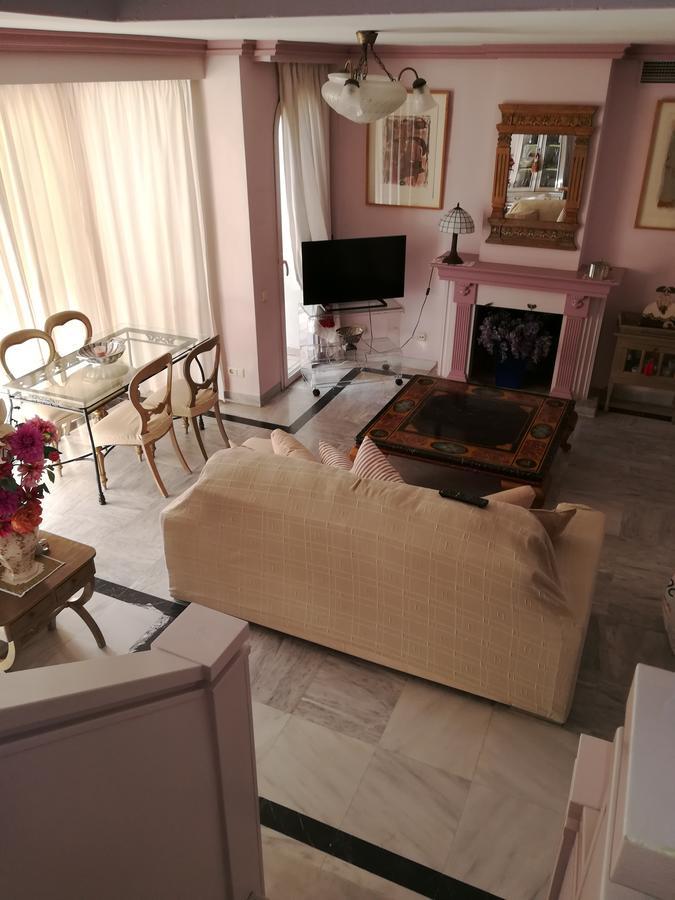 Apartment Marbella House Buitenkant foto