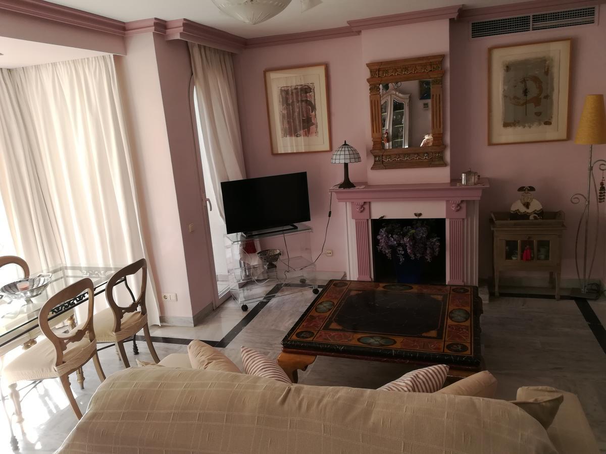 Apartment Marbella House Buitenkant foto